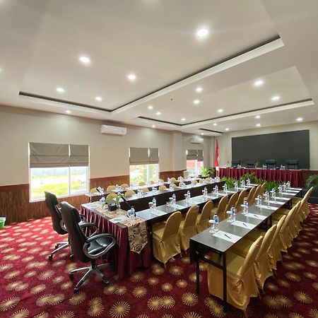 Vega Prime Hotel & Convention Sorong Luaran gambar