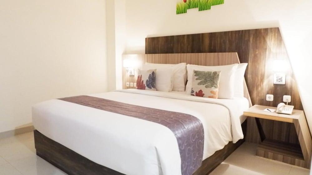 Vega Prime Hotel & Convention Sorong Luaran gambar