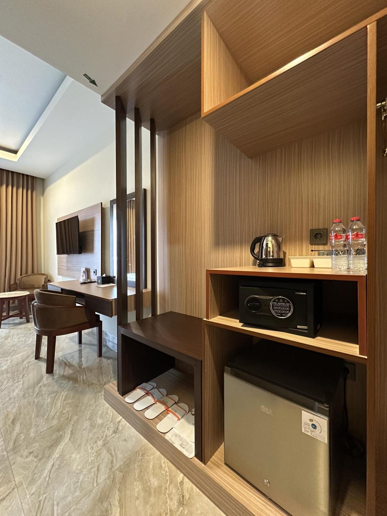 Vega Prime Hotel & Convention Sorong Bilik gambar